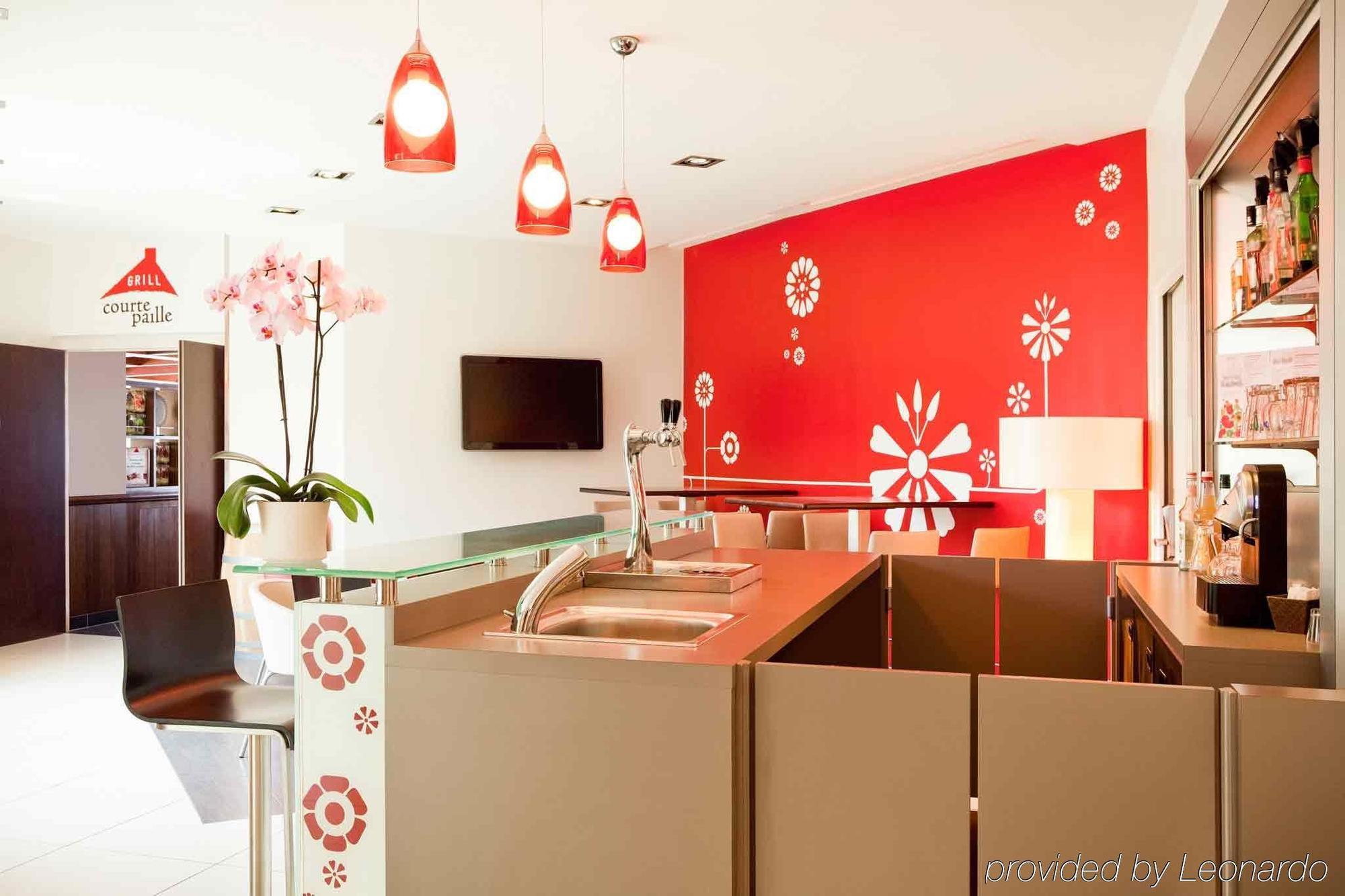 Hotel Ibis Senlis Senlis  Exteriér fotografie
