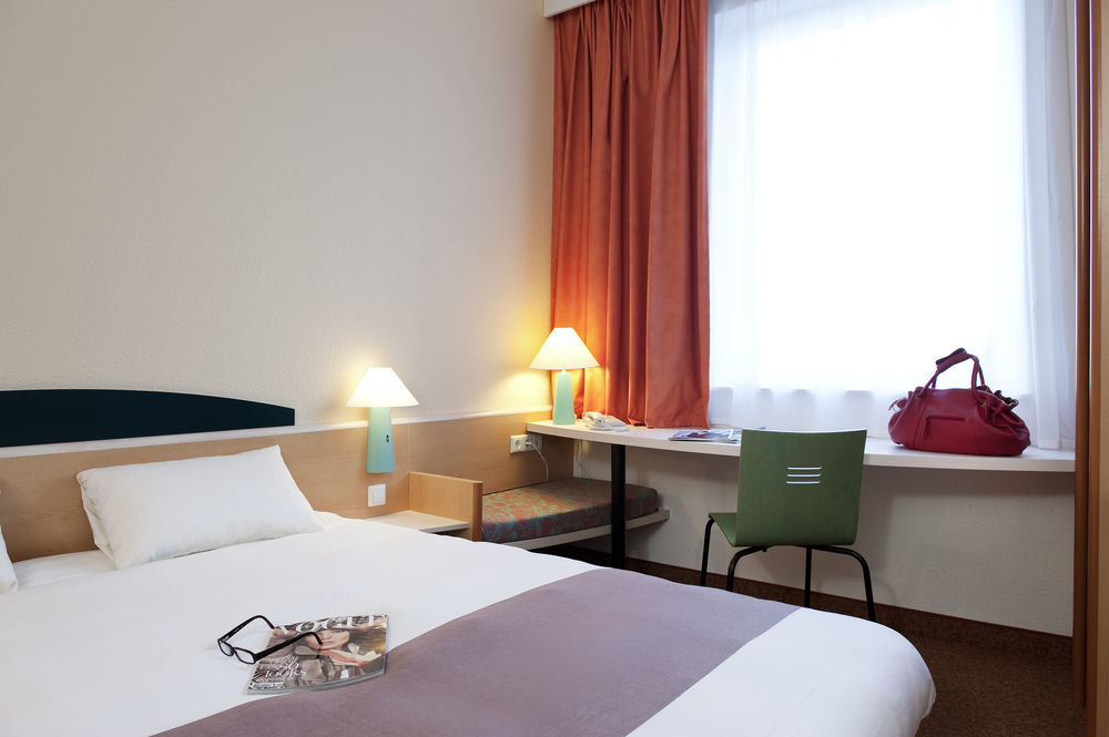 Hotel Ibis Senlis Senlis  Exteriér fotografie