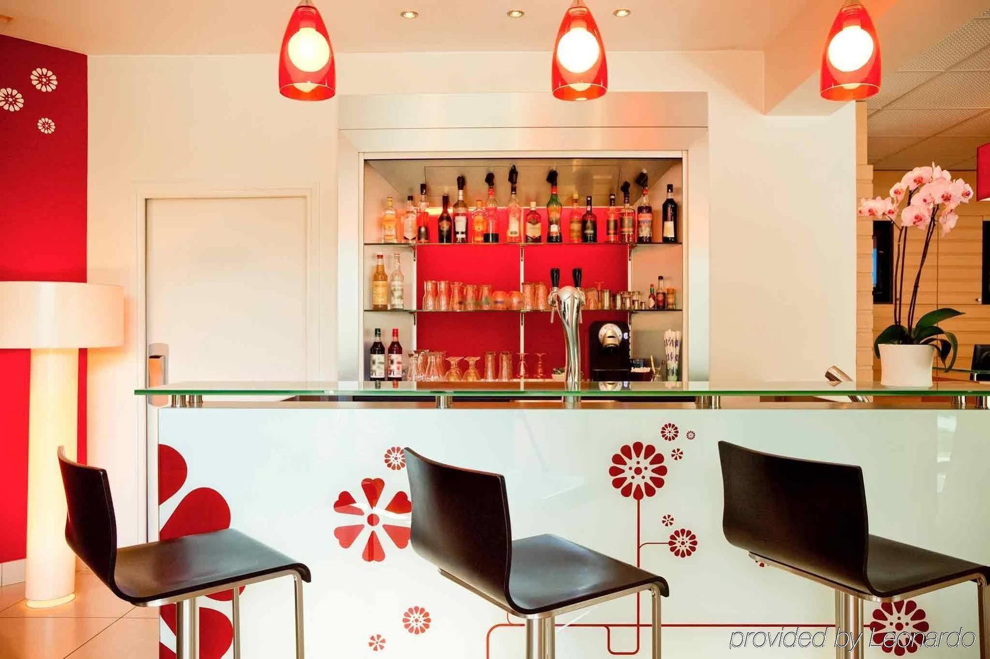 Hotel Ibis Senlis Senlis  Exteriér fotografie